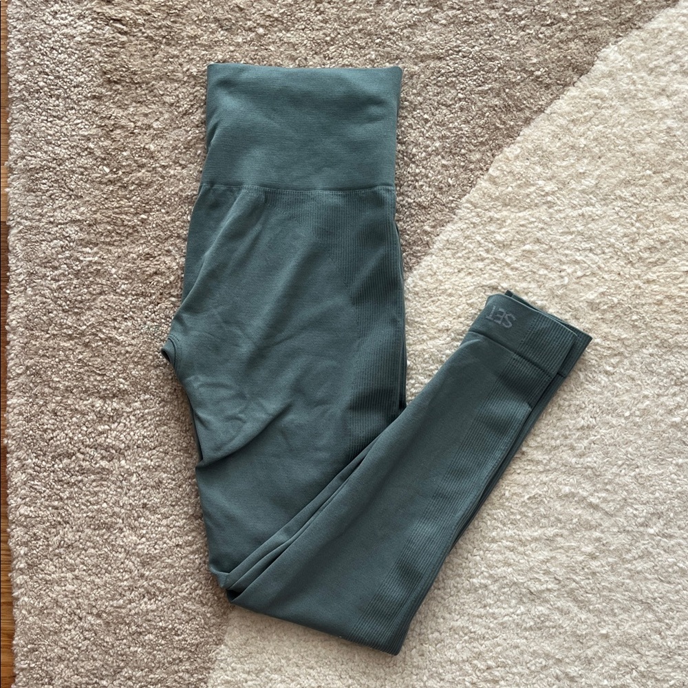 SET Active Women's Green Leggings